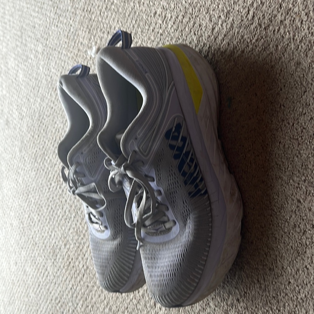Hoka One One Bondi 7 size 8.5